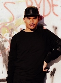Carlton Javier